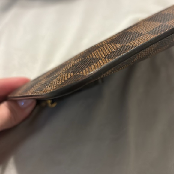 Authentic Louis Vuitton Neverfull NM MM Damier with Pouch - Picture 7 of 17